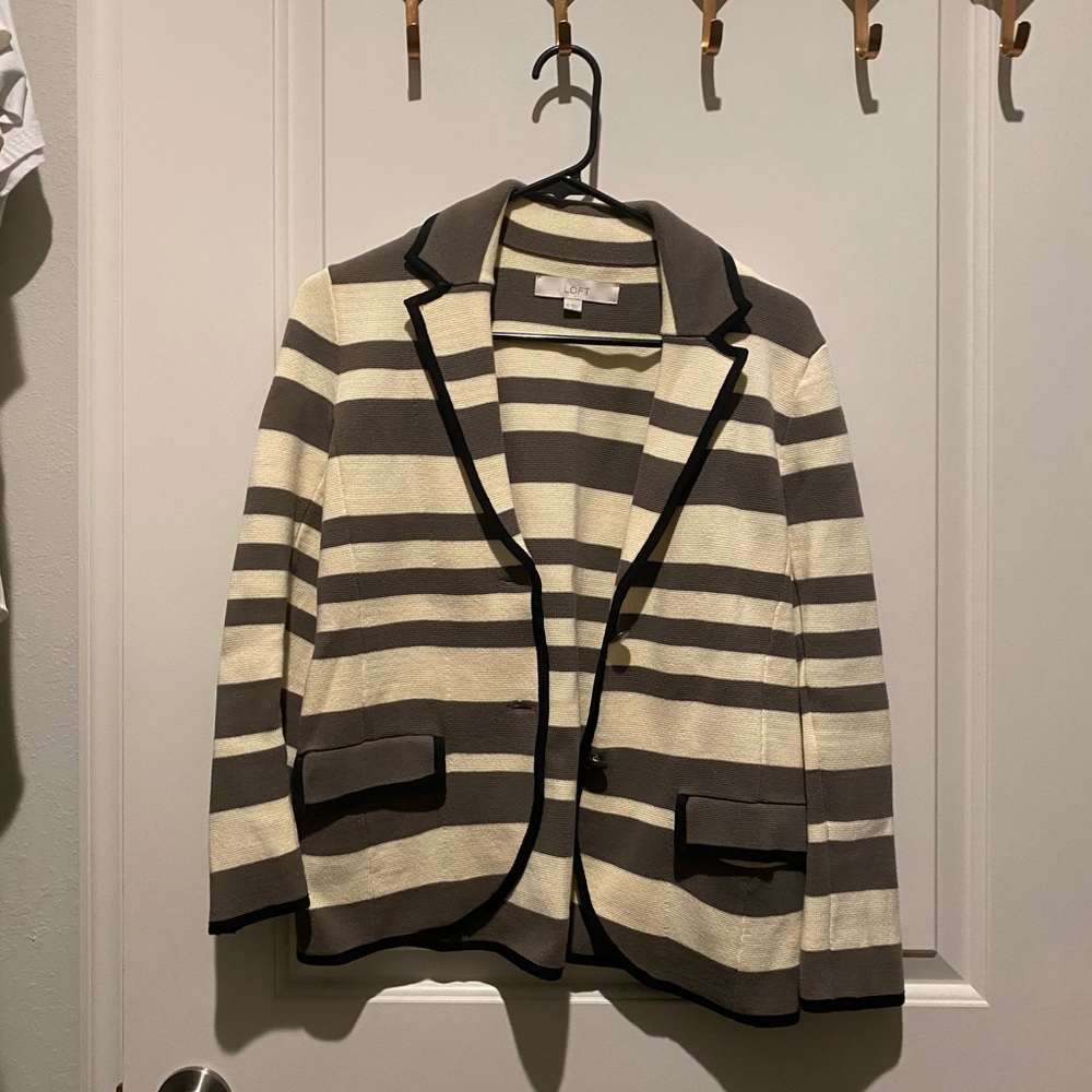 LOFT women’s blazer size M